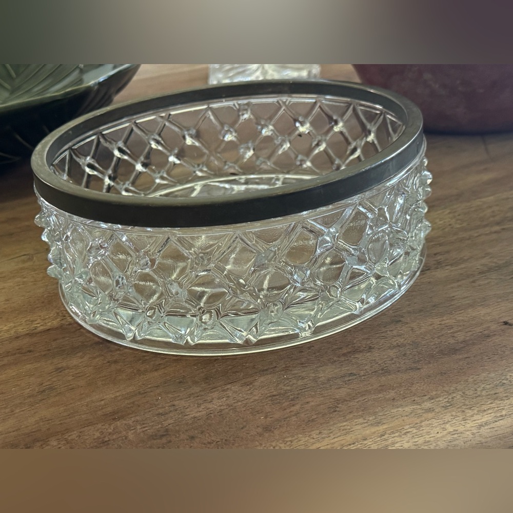 Clear Glass Diamond Pattern Bowl